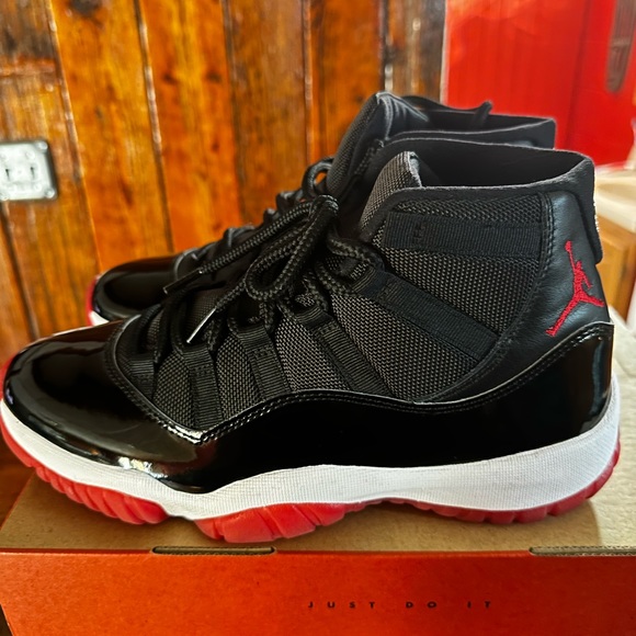Jordan 11 Retro ‘Bred’ - Picture 7 of 9